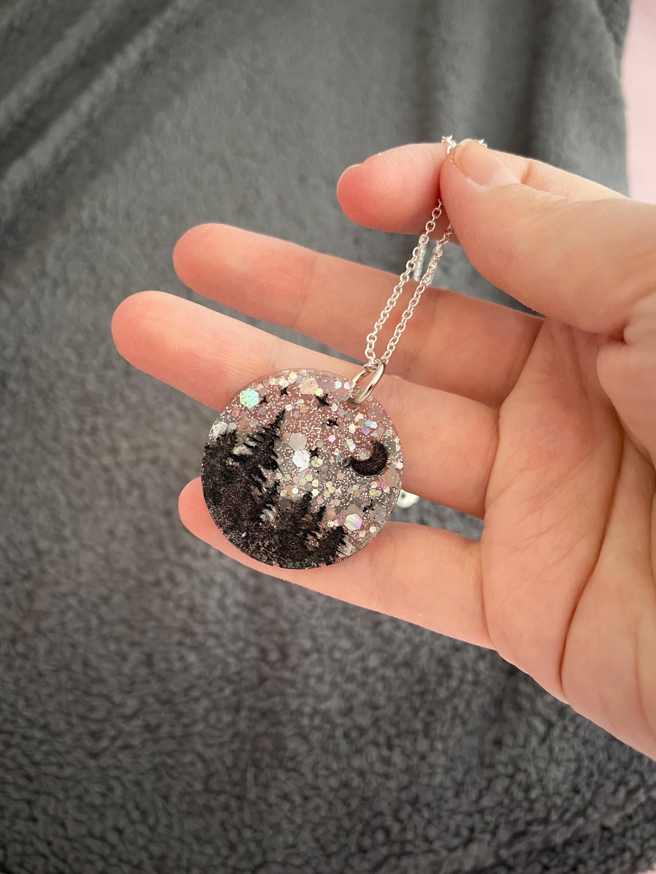 夜の森 ハンドメイドエポキシ樹脂ペンダントネックレス シルバーチャン 