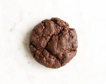 Double Chocolate Cookie - Box mit 6 Cookies - mit belgischer Schokolade und französischem Kakao - schokoladig, NY Style, Bäkerei, Geschenk