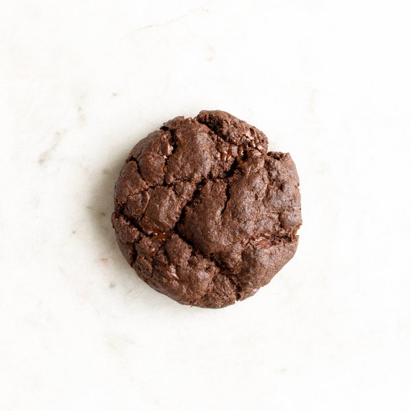 Double Chocolate Cookie - Box mit 6 Cookies - mit belgischer Schokolade und französischem Kakao - schokoladig, NY Style, Muttertag Geschenk
