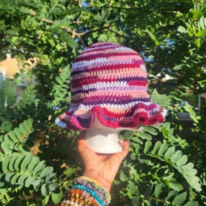 Crochet Cotton Bucket Hat: Ruffled Brim, Barbie Pink Summer Fashion