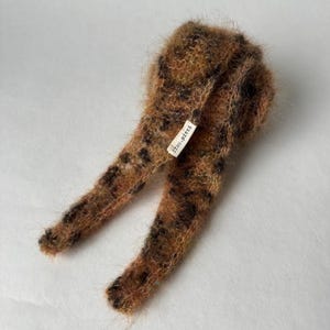 Sophie Scarf aus Mohair | Leo Minischal & Halstuch | Flauschiger Schal in Hell oder Braun | Trendiger Mini Scarf Handmade