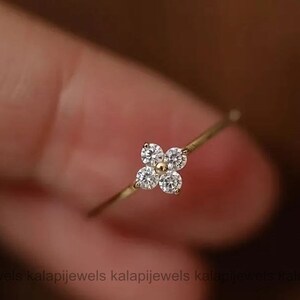 Gift For Mom, Solitaire Flower Ring, 14K White Gold, Gift For Her, 1.56 Ct Round Cut Diamond, Delicate Ring For Women's, Birthday Gift, Ring