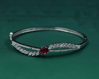 Philip Jones Bracciale Rigido 'Mum' Placcato Oro Con Cristallo Zirconia - Gioiello Elegante E Ipoallergenico In Confezione Regalo