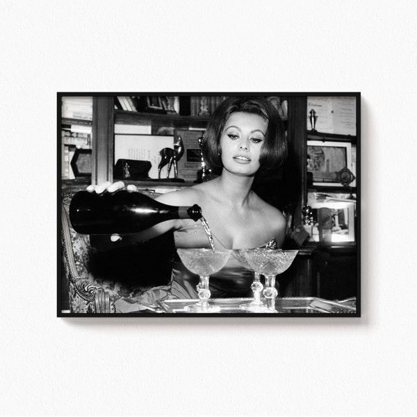 Sophia Loren Pouring Champagne Wall Art, Sophia Loren Print, Actress, Black And White, Vintage Celebrity Wall Art, Digital Download