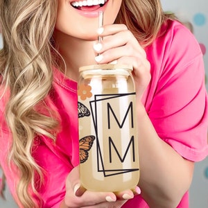 MAMA Glass Cup with Lid & Straw, Customized Gift For Mom Iced Coffee Glass Can,Boho MAMA Design Tumbler, 16oz Beer Can Glass Custom Tumbler