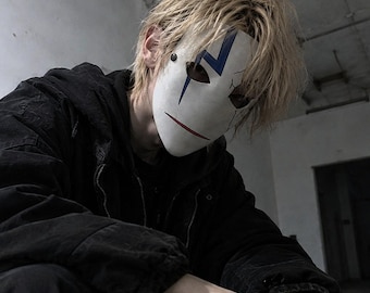 Halbgesichtsmaske mit Bruch, Anime-inspirierte Maske aus Kunstharz, weiß-blaue Cosplay-Maske, Kostümrequisite mit rissigem Gesicht, Halloween-Maskenballmaske