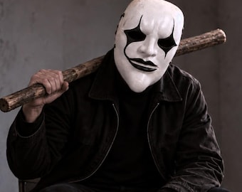 Schwarz-weiße Clownmaske, Horror-Maske aus Kunstharz, gruselige Narrenmaske für Cosplay, Halloween-Kostümrequisite, gotische Theatermaske, Sammlerdekoration