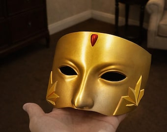 Goldene Halbgesichtsmaske mit rotem Akzent – Metallic Cosplay Maske, Elegante Party Kostüm Maske, Festival & Bühnen Requisite