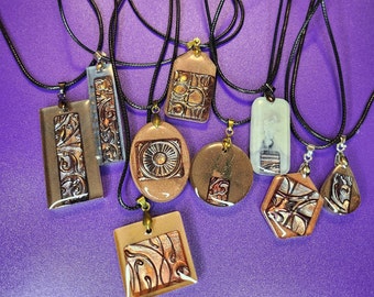 Abstract Antique Design Pendant Necklace