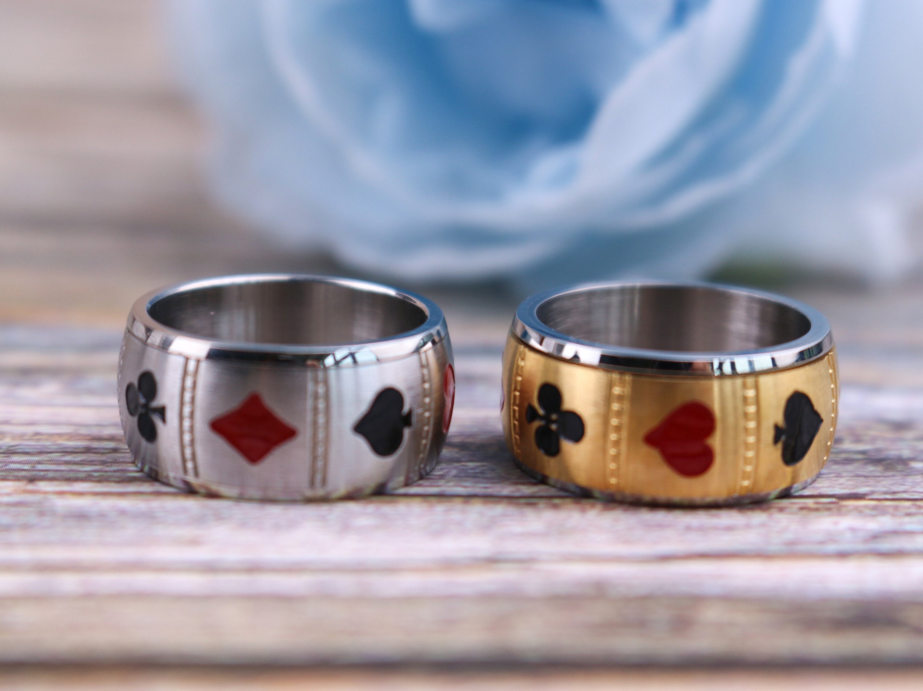 Poker Suits spinner ring