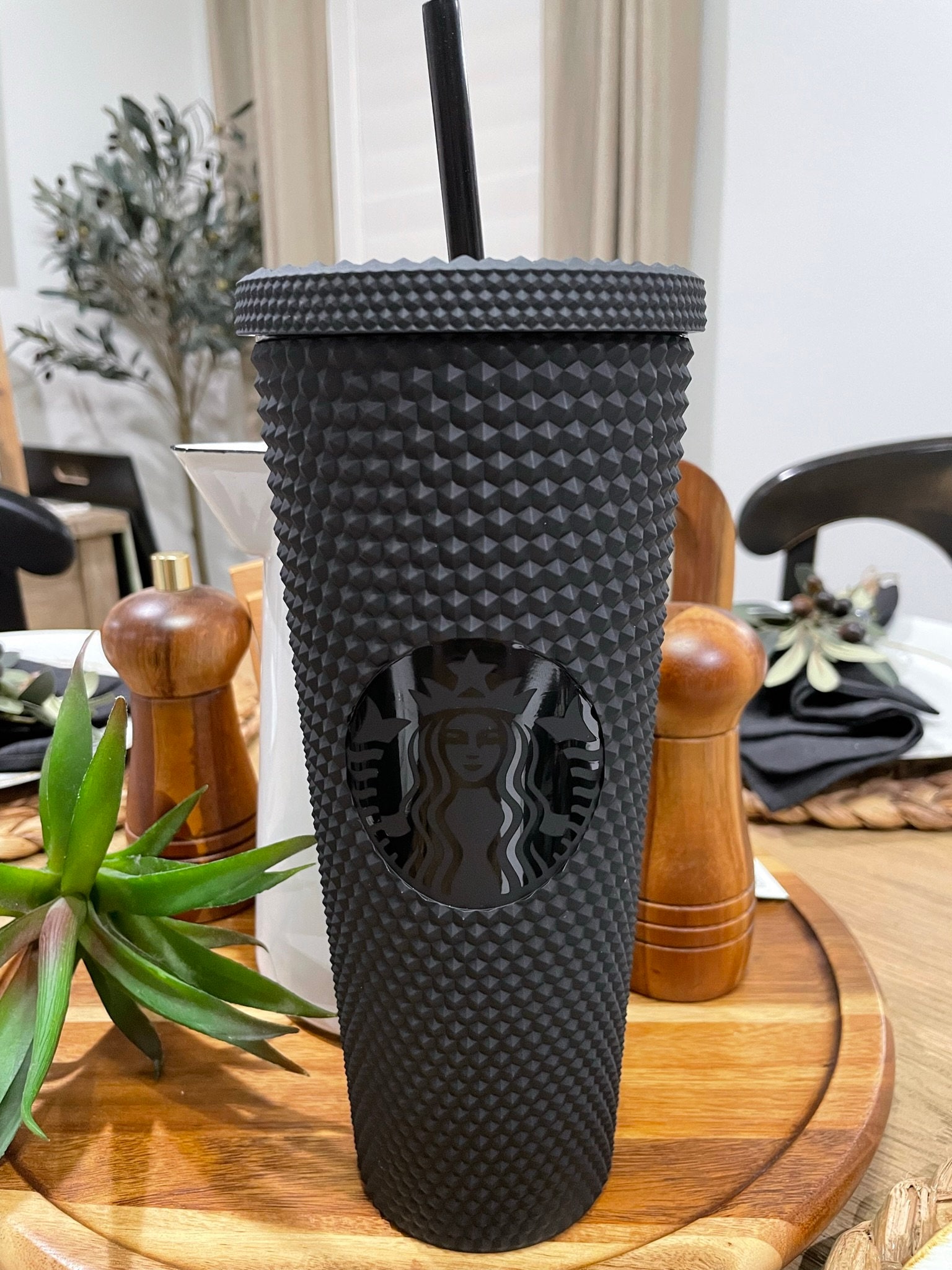 Starbucks Grande Matte Black Tumbler - Skeleton Edition – Dulce