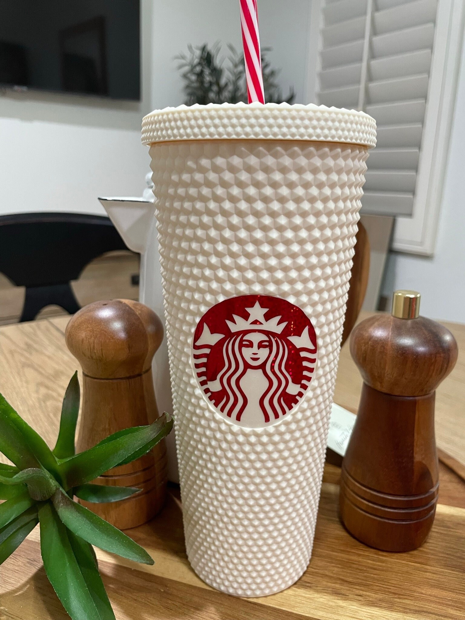 Matte Studded Double Wall Water Tumbler with Straw and Leak Proof