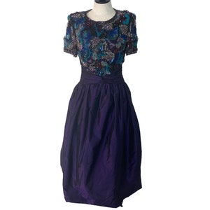 Victoria Royal Ltd. Vintage Womens Ballgown Size 8 80s 90s Beaded Silk Purple
