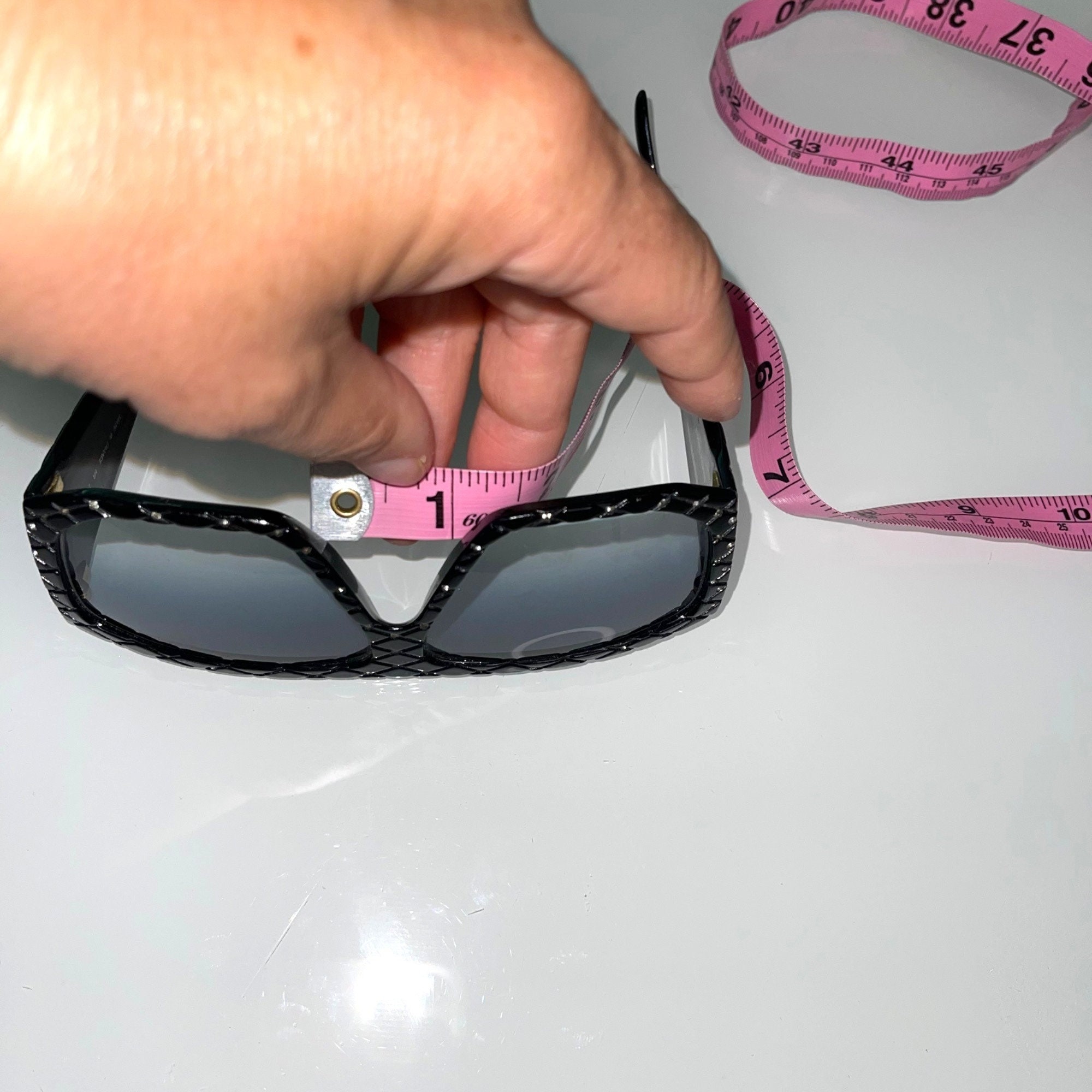 Helena Rubinstein Rhinestone Studded Sunglasses Womens One  display picture 1