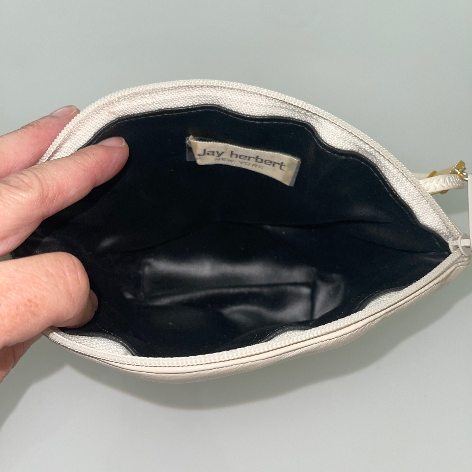 Jay Herbert New York Quilted Shoulder Cross Body Bag Vintage Lined Zipper Cream