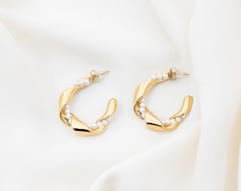 Boucles d’oreilles cerceau doré avec perles - boucles d’oreilles en perles imperméables pour toute occasion, cadeau parfait pour elle, bijoux en perles minimalistes en or
