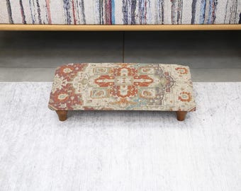 Banco otomano vintage, reposapiés de estilo turco retro hecho a mano con patrones auténticos, elegante y acogedor taburete pequeño para dormitorio o estudio.