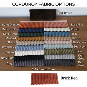 Op de afbeelding: Een display van corduroy stofstalen in diverse kleuren, waaronder verbrand oranje, medium blauw en donkerbruin. De tekst "CORDUROY FABRIC OPTIONS" staat bovenaan, met "Select Your Color" onderaan. Een baksteenrood staal is ook afgebeeld.