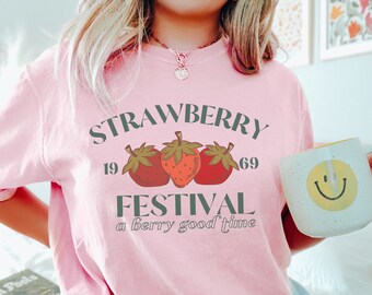 Strawberry Festival Shirt, Strawberry Shirt, Strawberry T-shirt, Cottagecore Shirt, Strawberry Tshirt, Strawberry Clothes, Retro Shirt