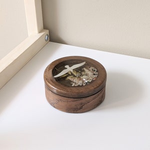 Vintage Lucite Seashell Wooden Round Jewelry Box - Made in USA