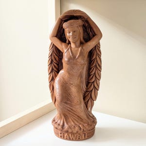 Vintage Coco Joe's Brown Maile Laka Goddess of the Hula Sculpture HW9 1980 | Made in Hawaii with Hapa-Wood