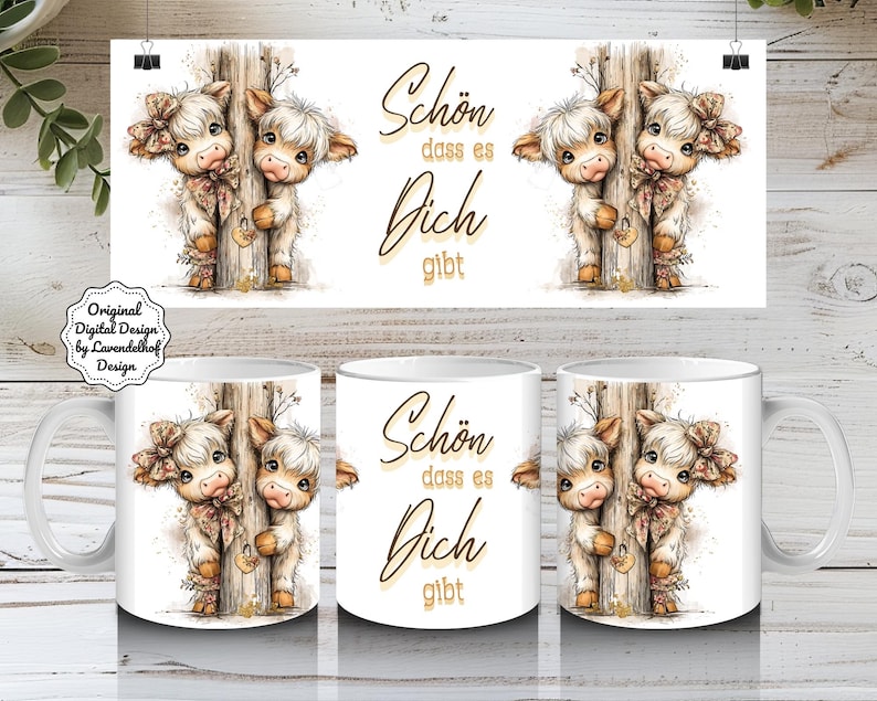 11oz Tassen Wrap mit zwei niedlichen Baby Highland Kühen und dem deutschen Schriftzug „Schön, dass es Dich gibt“. Digitales Sublimationsdesign zum Bedrucken von Tassen, perfekt als Geschenkidee für Paare und Verliebte, Freunde oder Familie. Humorvolles Paar Design für originelle Sublimationsprojekte, Geburtstage oder den Alltag.Instant digital products download png.