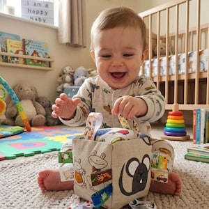 Cubo de actividades sensoriales para bebés - Juguete Montessori de lino para bebés y niños pequeños - Juguete suave para guardería