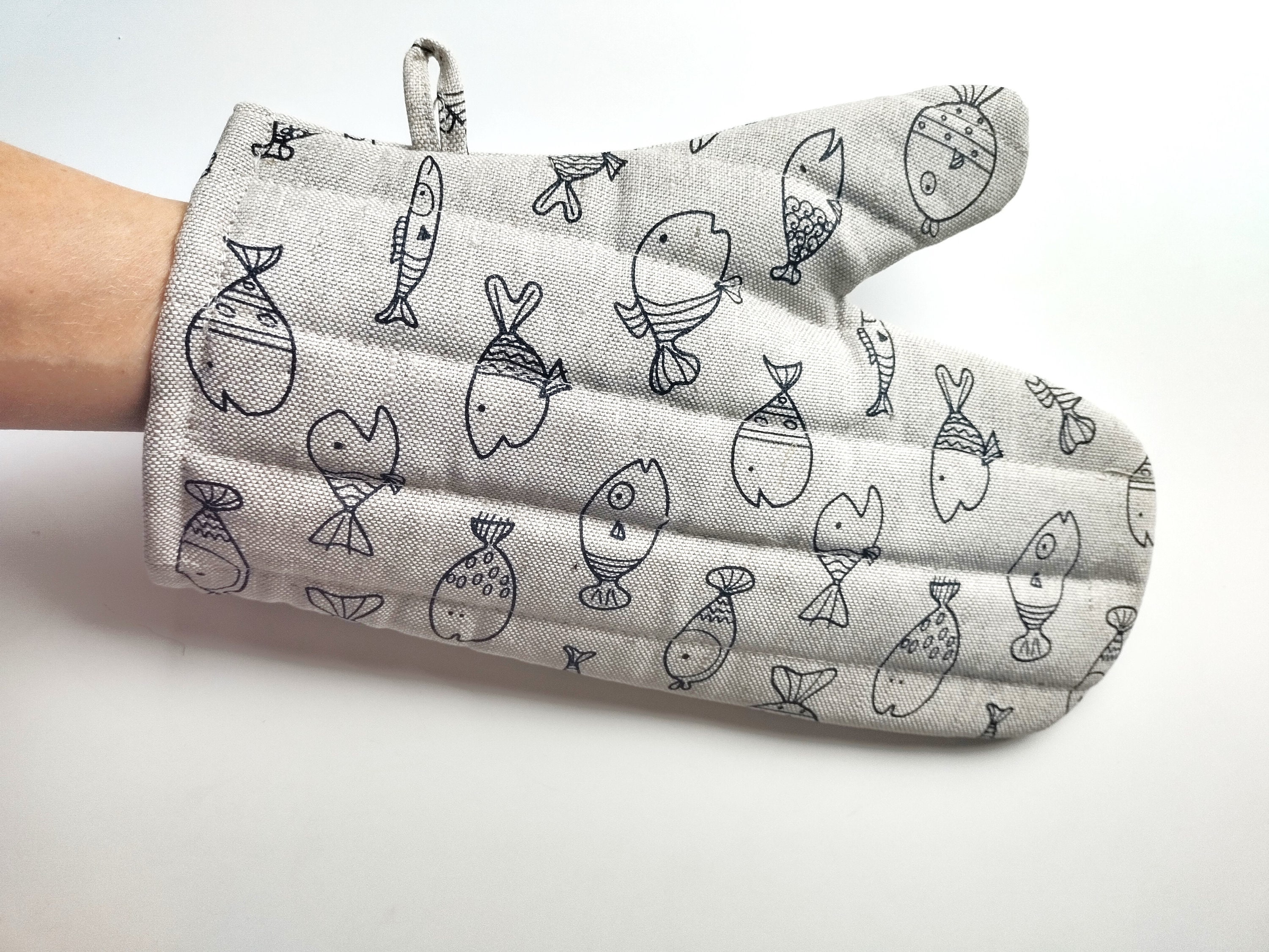 Flax oven glove, fish kitchen oven mitten, fish linen oven glove