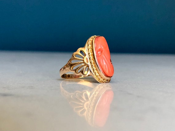 Vintage 10k Yellow Gold, Coral Cameo Ring. - image 3