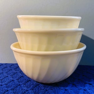 Fire King Set of 3 White Milk Glass Swirl Nesting Mixing Bowls 6&quot; 7&quot; 8&quot;