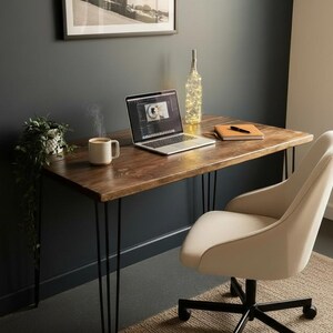 Industrial Reclaimed Wooden Desk with Black Hairpin Legs Bild 2
