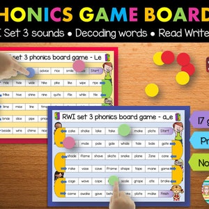 Può includere: Due tabelloni di gioco di fonetica stampabili per bambini. I tabelloni presentano illustrazioni colorate e il testo "RWI set 3 phonics board game - Le" e "RWI set 3 phonics board game - a_e".