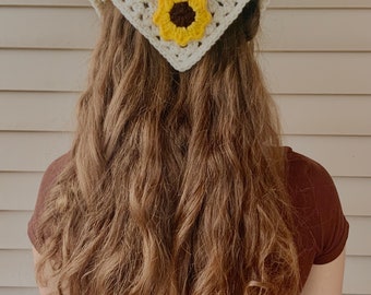 Boho Sonnenblumen-Bandana – gehäkelter Haarschal – für sie – Cottagecore-Kopftuch – Boho-Halstuch