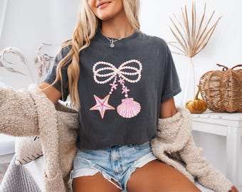 Comfort Colors Coquette Seashell Shirt, Beach Shirt, Summer Shirt, Bow Shirt, Coquette Seashell Shirt, Retro Summer Gift, Ocean Lover