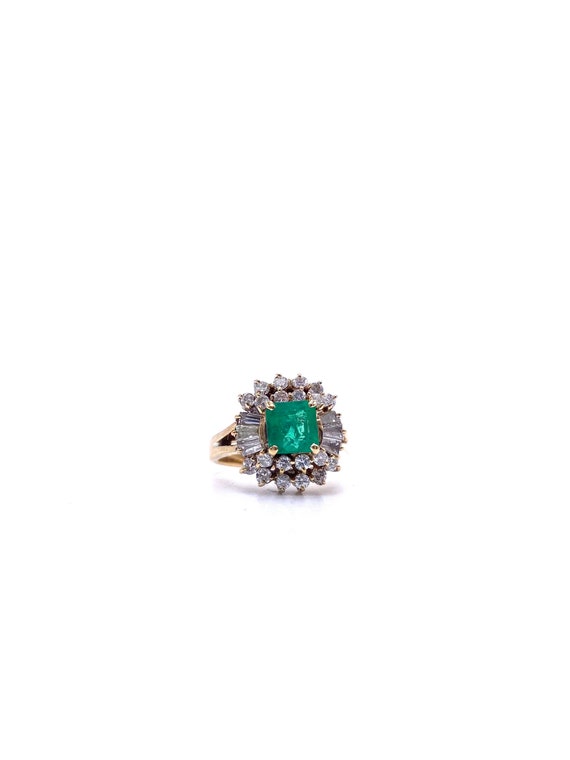 18k Yellow Gold Emerald & Diamond Ring - image 1