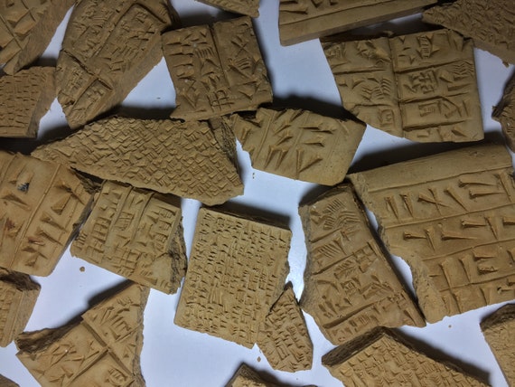 ☆メソポタミア☆楔形文字と脚の図の粘土板 シュメール楔形文字粘土