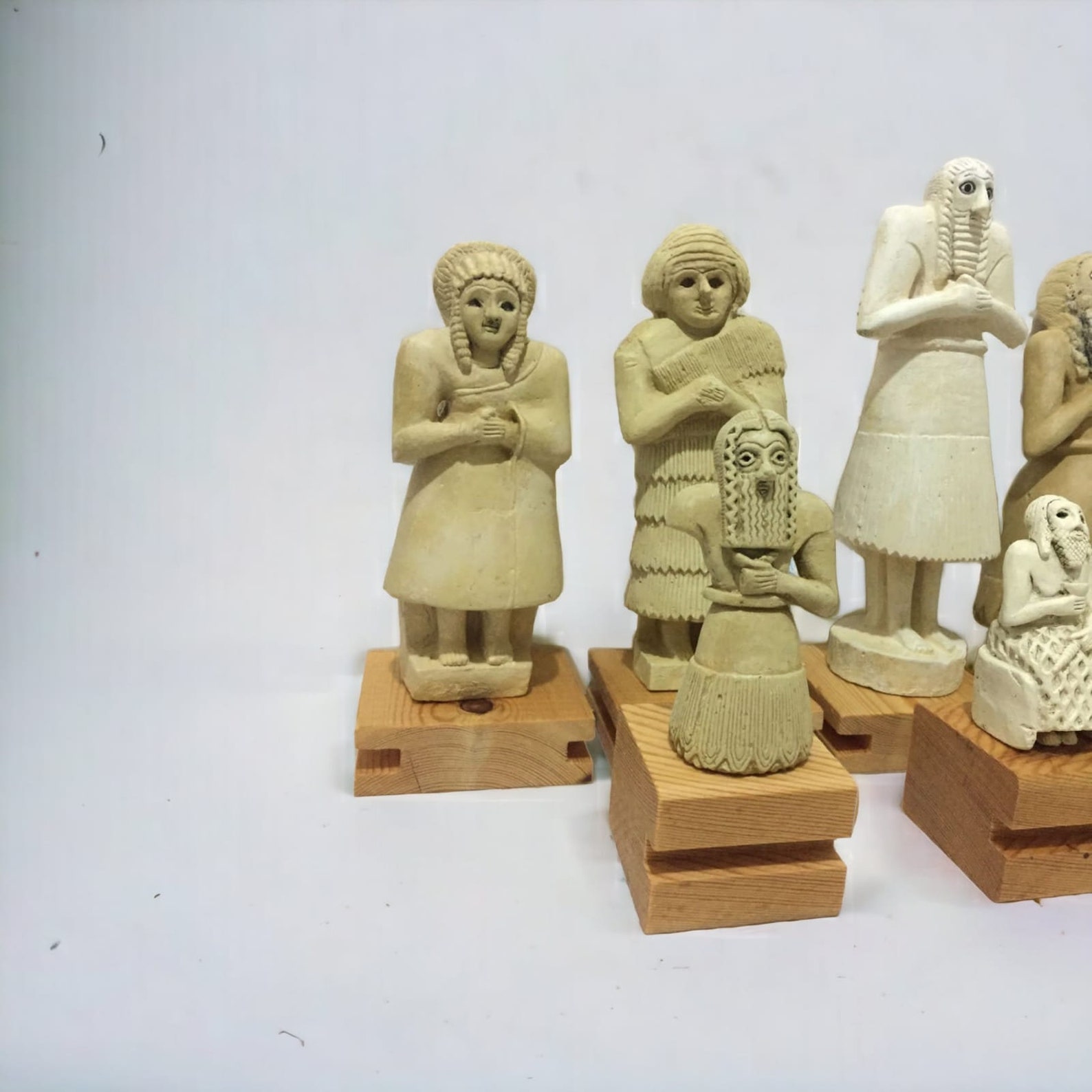 Standing Male Worshiper/sumerian Statue/babylonian Statue/ Sumerian