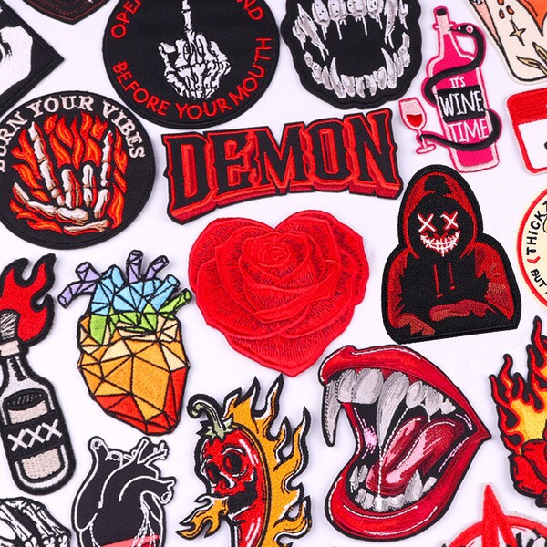 Tusk Punk Embroidery Patch, Red Rose Skull for Clothing, Stickers, Iron on Patches, DIY Heart Fusible Patch Badge, Unique Clothes Decor