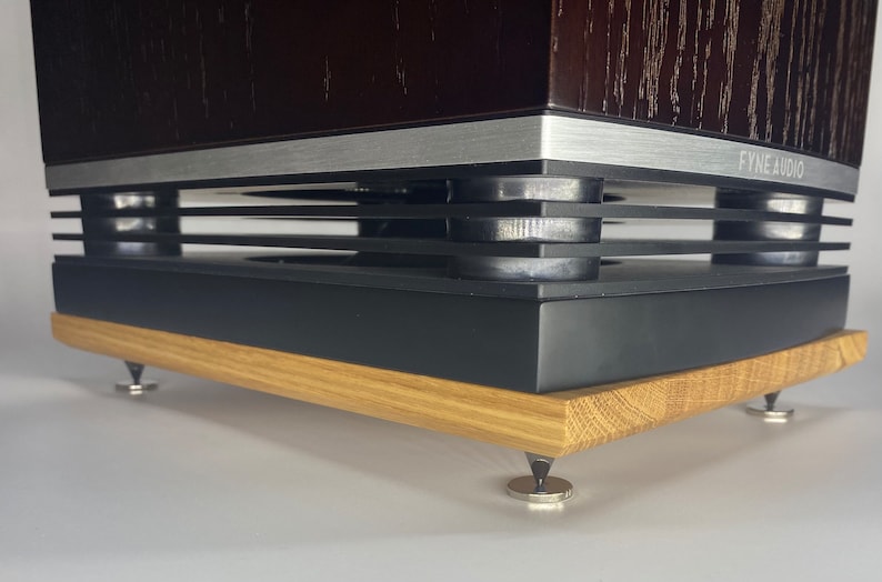 Customizable Solid Wood Bookshelf Speaker Stand // Anti Vibration Stand