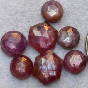 Geheel nieuwe 7 stuks natuurlijke roze robijnrode saffier en roosgeslepen edelsteen voor het maken van sieraden