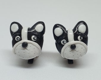 Boucles d'oreilles clip bouledogue français | clips pour animaux de compagnie pour oreilles non percées | Boucles d'oreilles Frenchie pour gardien de chien | boucles d'oreilles dos plat | idée cadeau