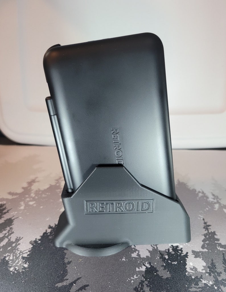 PartTimeCAD Retroid Pocket Flip Flipstand