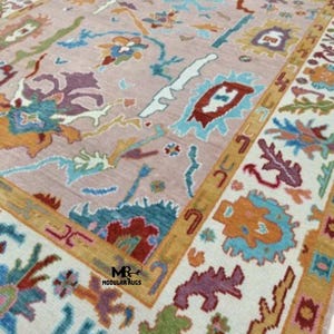 Hand-Knotted Wool Oushak Rug: Modern Pink Turkish Design