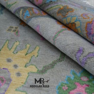 Handmade Oushak Wool Rug: Soft Beige Modern Turkish Style