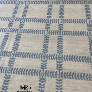Handmade Beige & Blue Wool Oushak Rug: Turkish Knot Design