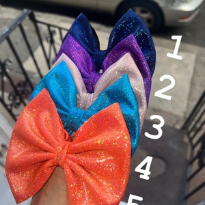 Holographic bows