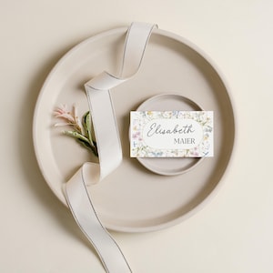Namenskarte, Reservierter Platz, personalisiertes Namensschild, druckbare Platzkarte mit Blumen, florale Tischkarte - Canva Vorlage