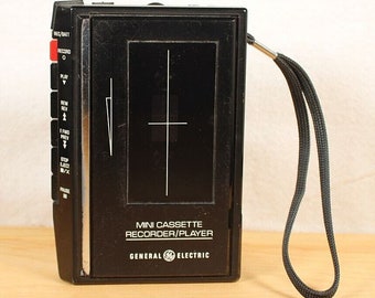 GE Mini-Cassette Tape Recorder GE 3-5303 Vintage Full Size Cassette Tested Works