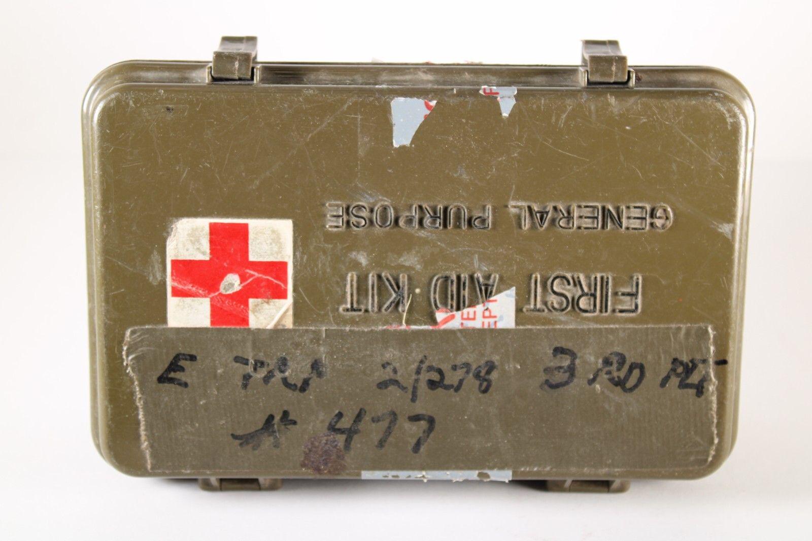 時代物 ビンテージ ミリタリーメタルボックス 軍用 救急箱