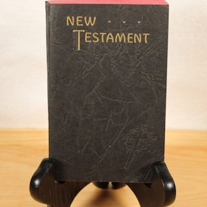 The New Testament Vintage Pocket Bible 1956 Book.  Catholic Book Publishing